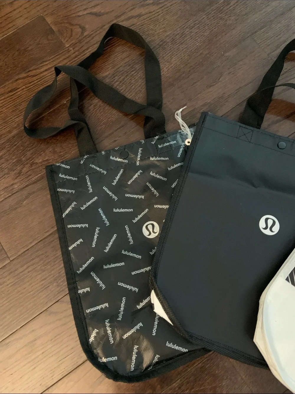 lululemon athletica snall Tote Pack in Black and White & green
